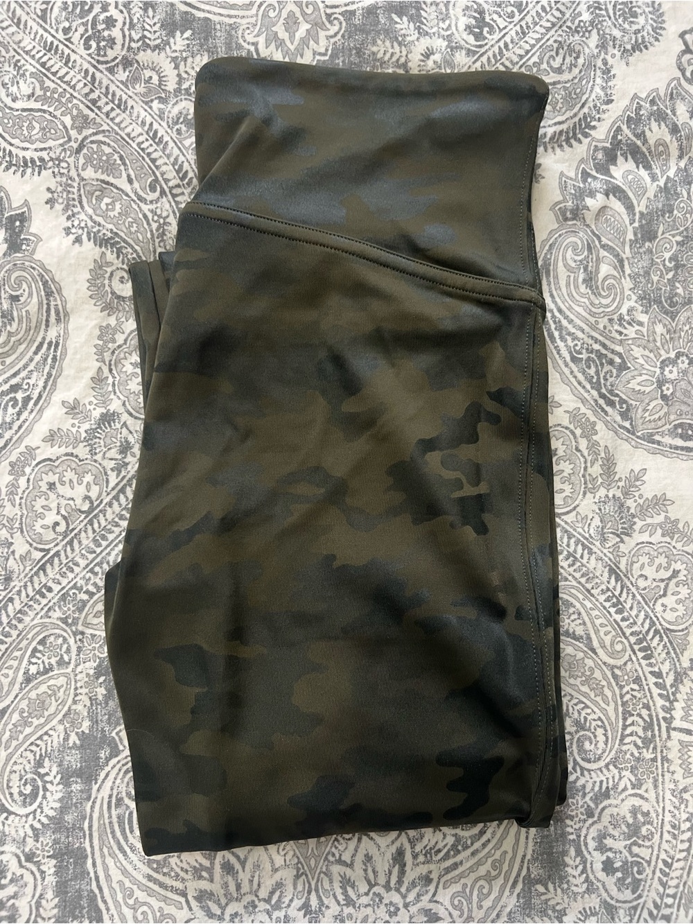 291 - SPANX Olive Green Camo High-Rise Leggings - Picture 3 of 4